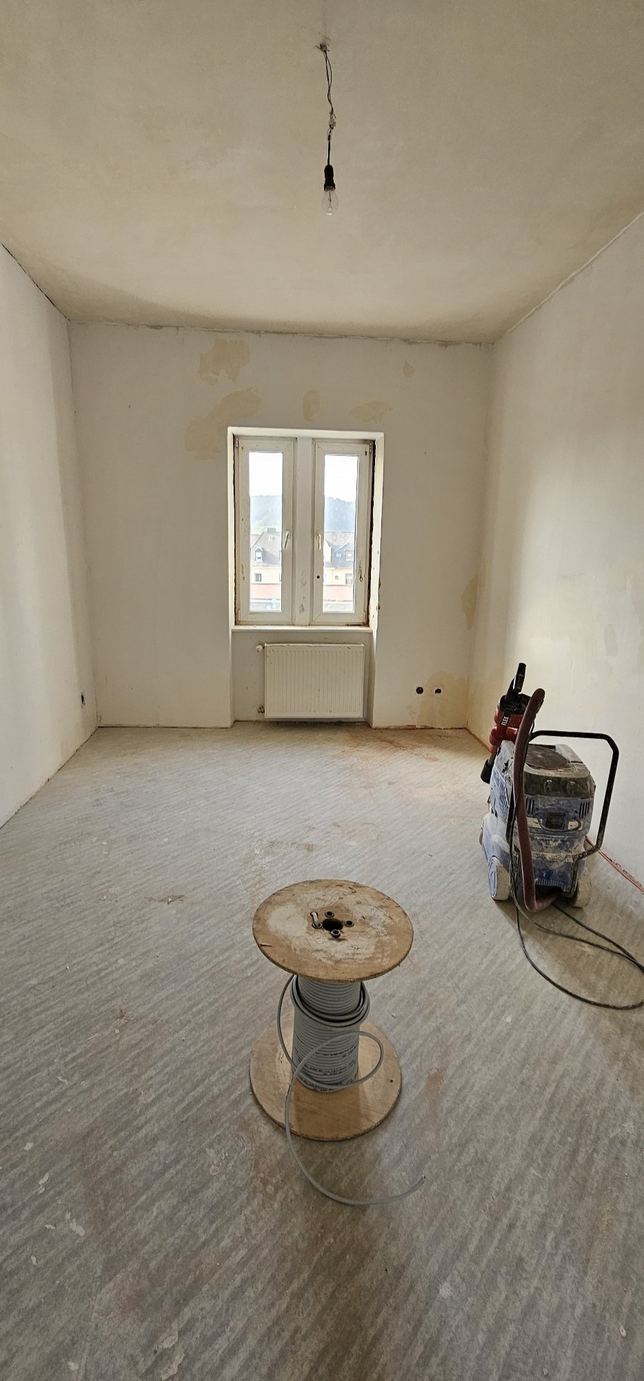 Große 5 ZKB Wohnung in guter Lage, zentral gelegen