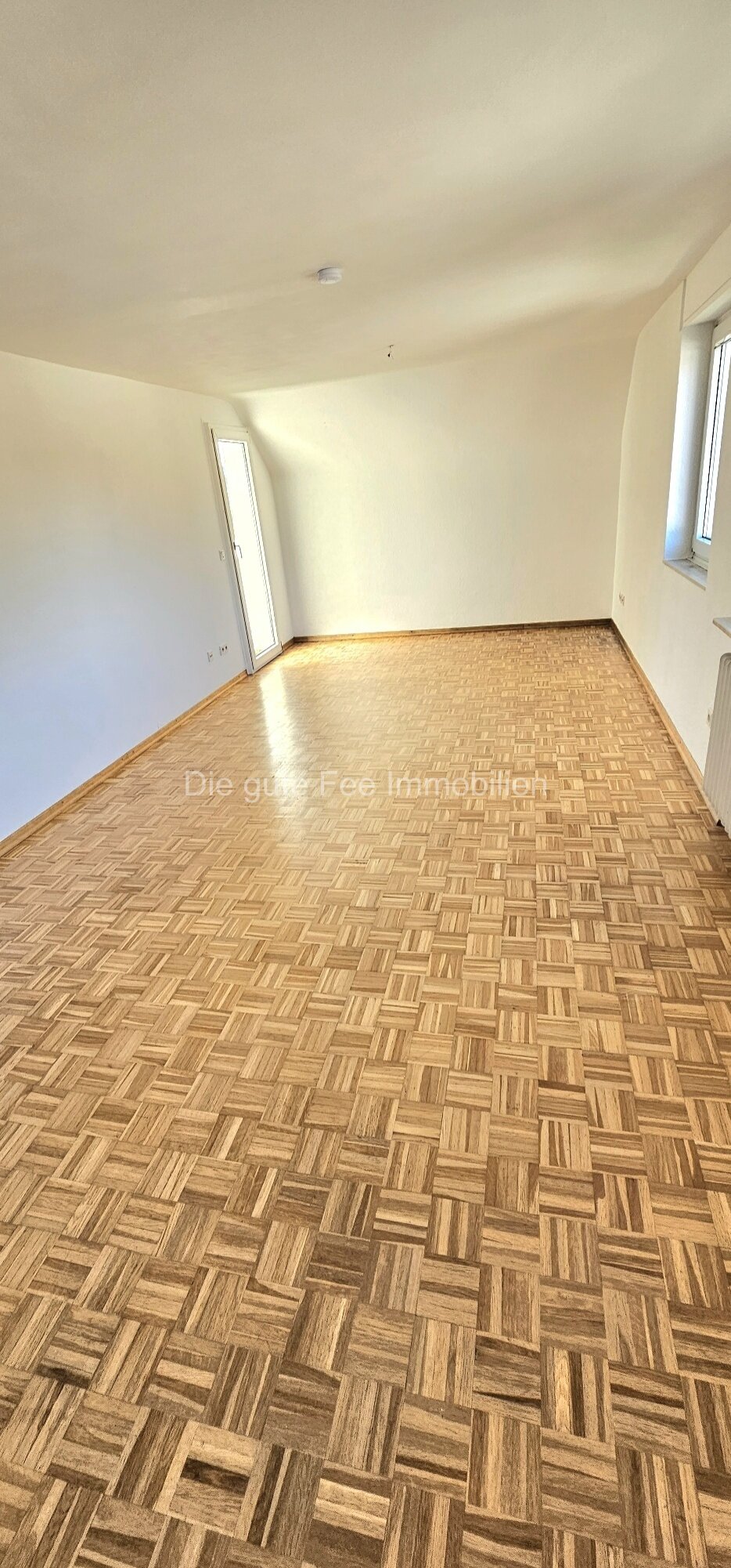 Schöne helle 3 Zimmerwohnung mit Balkon in ruhiger Lage