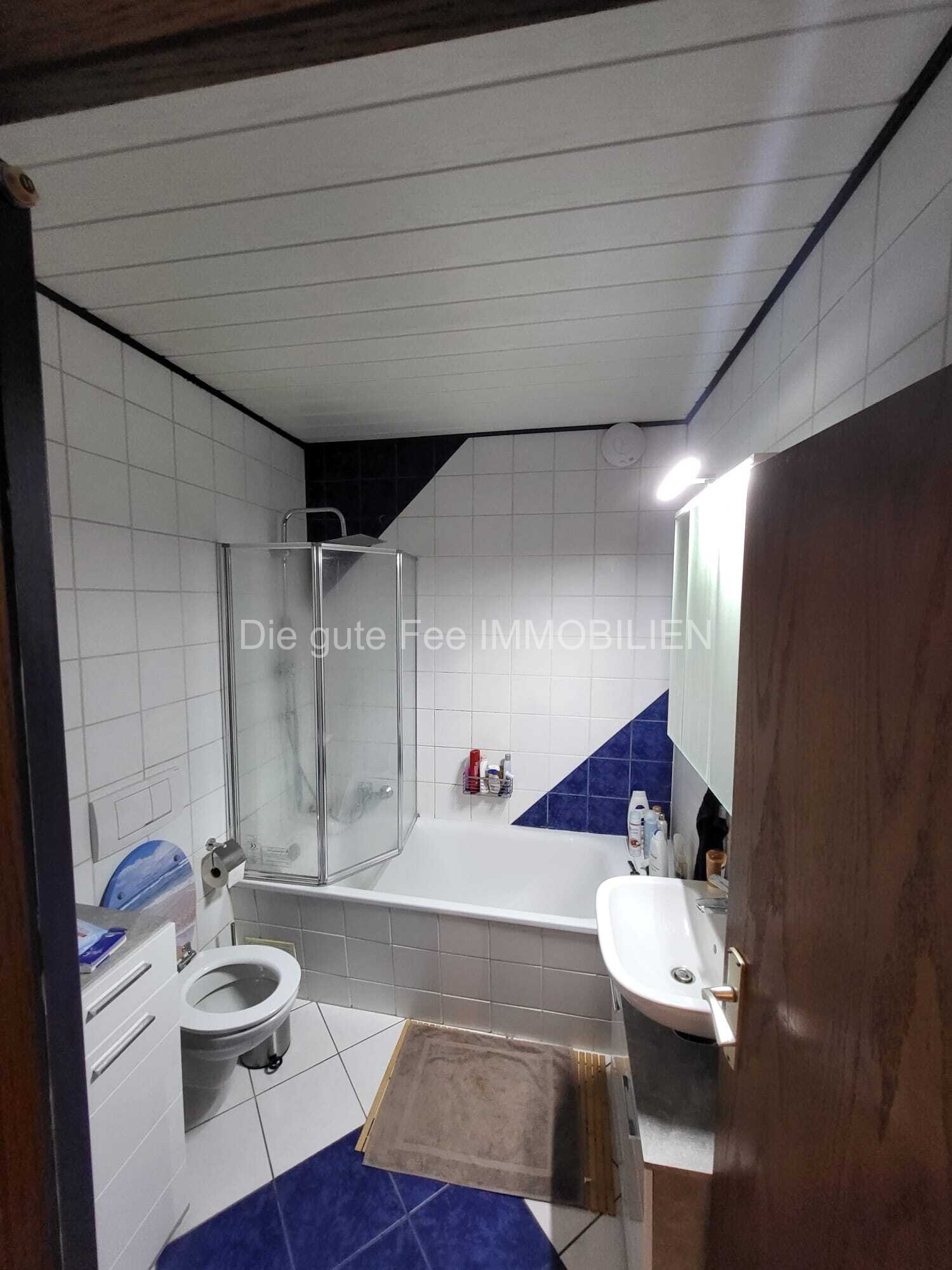 Schönes Zweifamilienhaus für Kapitalanleger oder Mehrgenerationshaus