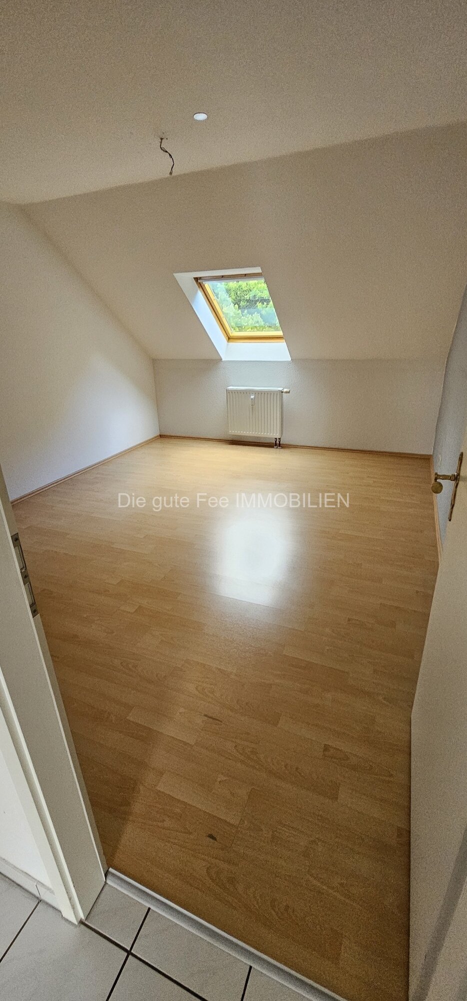 Toplage, Schöne Maisonette - Wohnung mit Balkon in Losheim am See