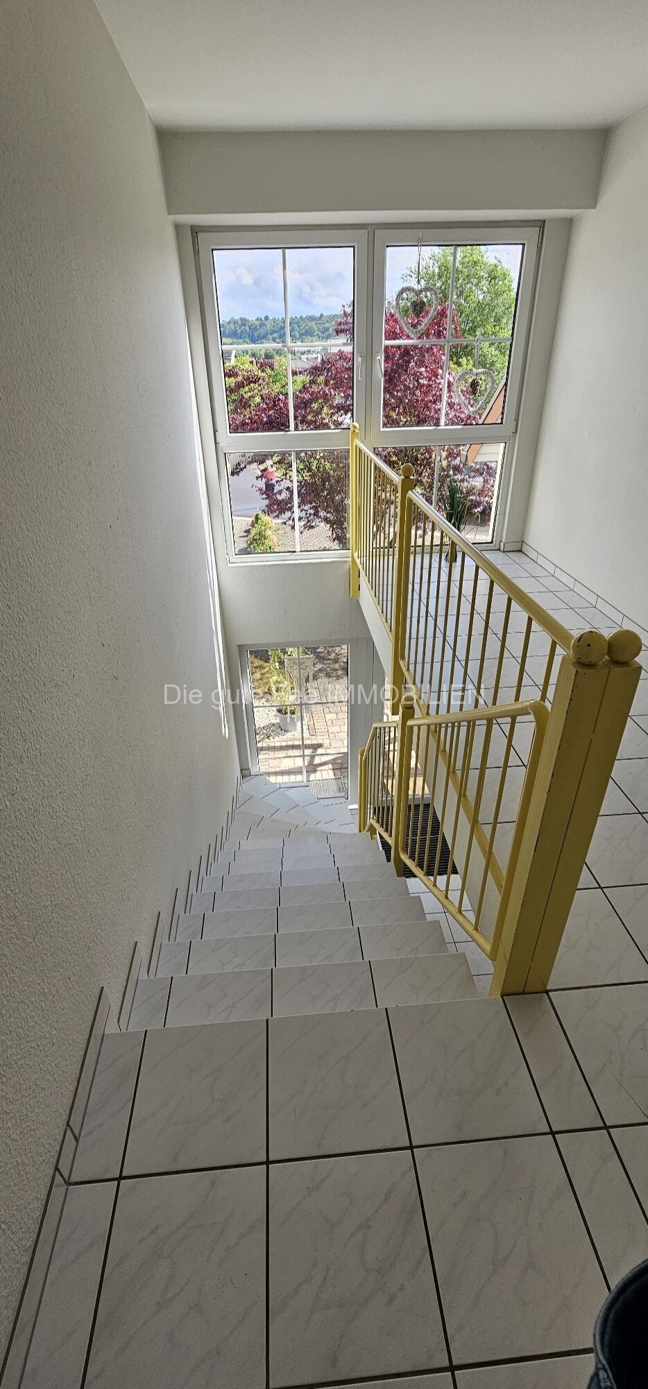 Toplage, Schöne Maisonette - Wohnung mit Balkon in Losheim am See