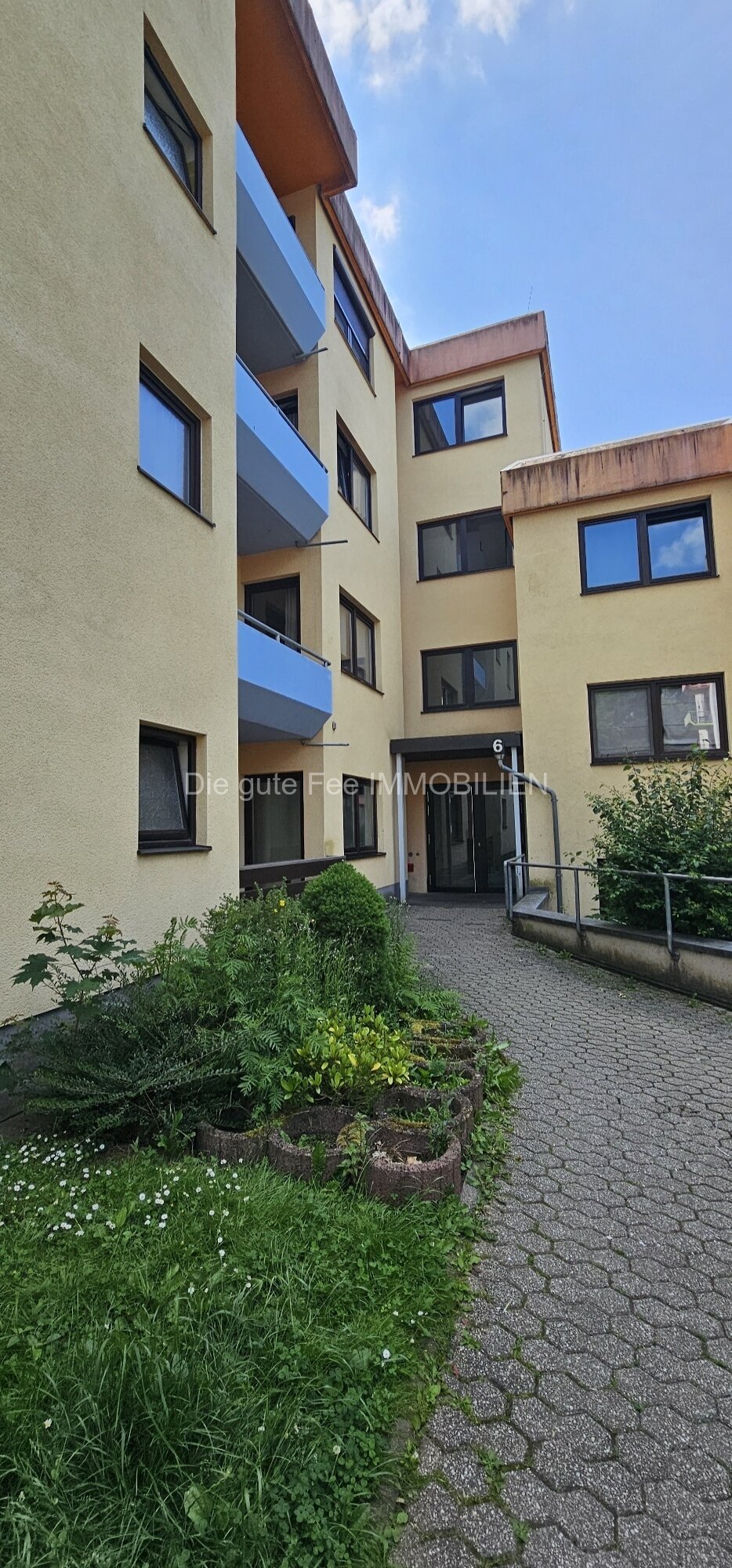 1 - Zimmer Appartements mit Balkon, in Uni Nähe, für Investoren