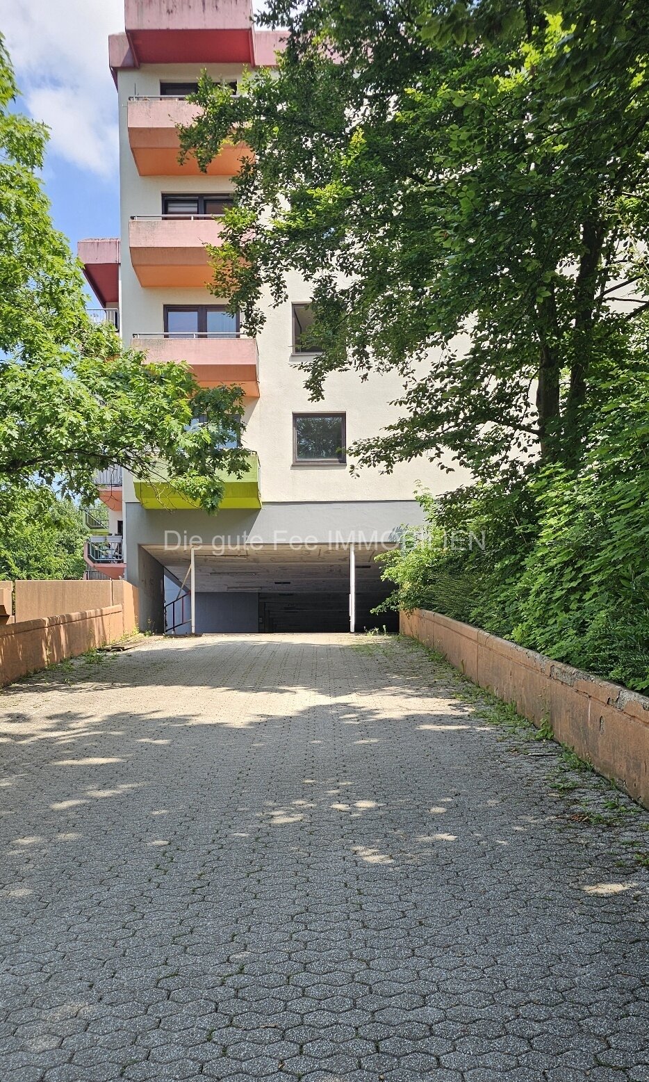 1 - Zimmer Appartements mit Balkon, in Uni Nähe, für Investoren