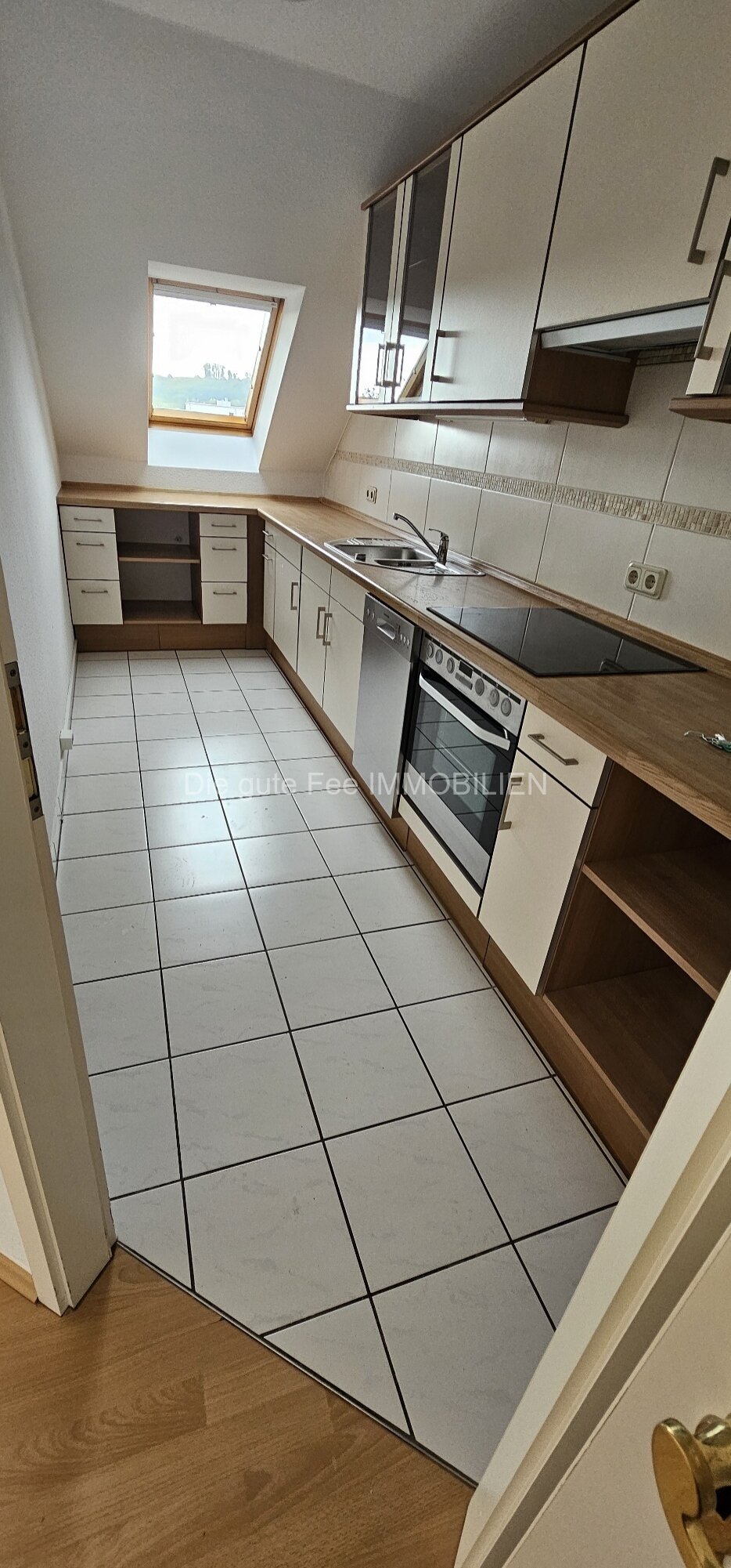 Toplage, Schöne Maisonette - Wohnung mit Balkon in Losheim am See