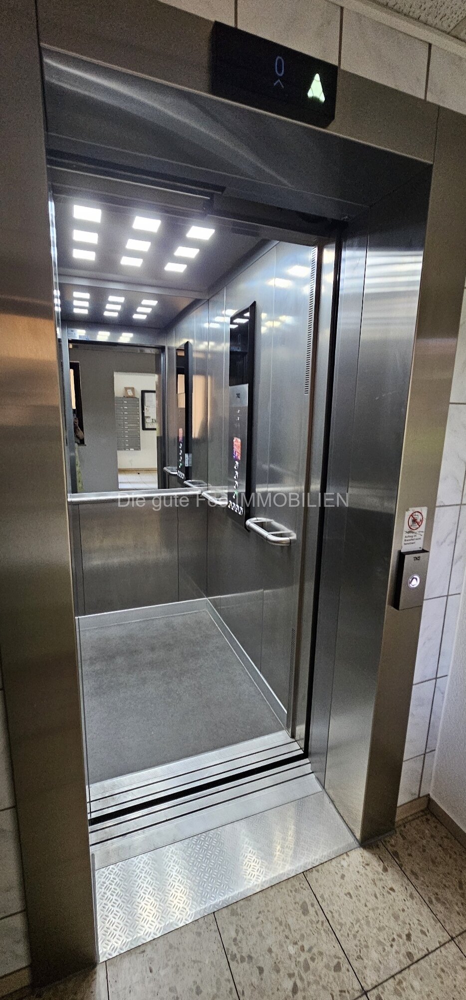 Renoviertes schönes 2 - Zimmer Appartement mit Balkon, in Uni Nähe, für Investoren