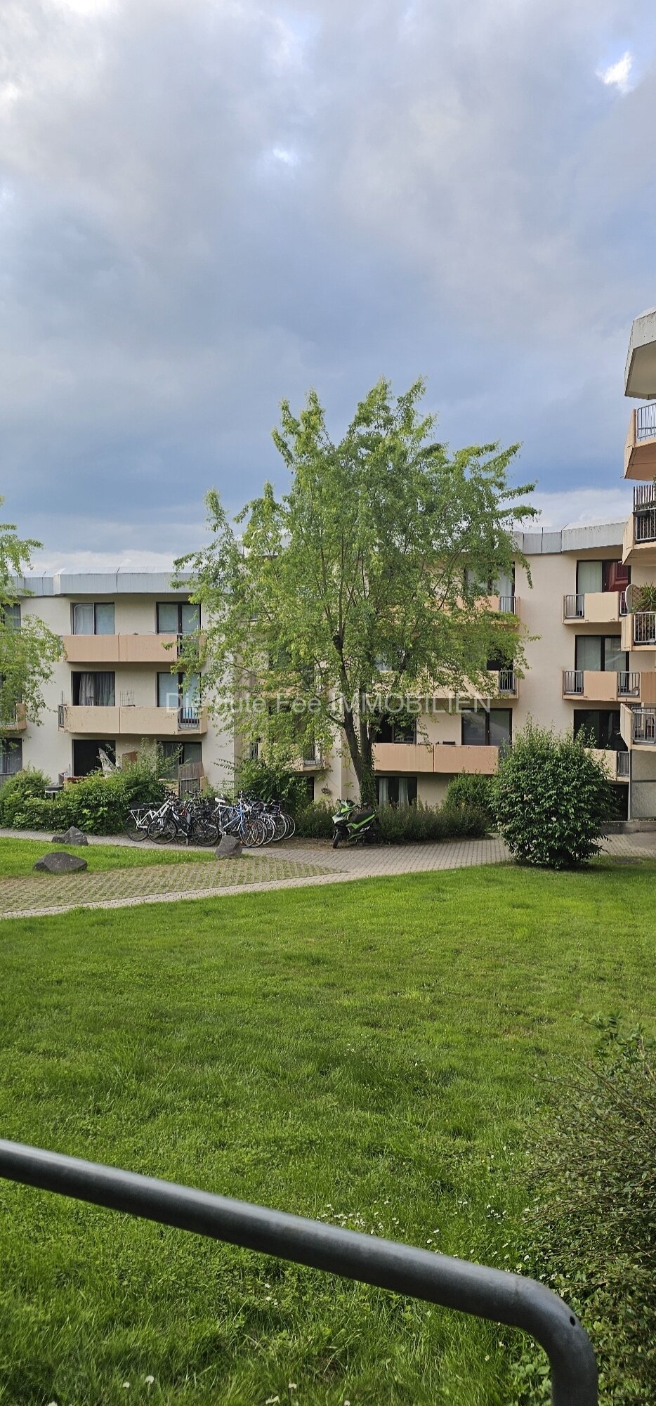  1 - Zimmer Appartement mit Balkon, in Uni Nähe, für Investoren