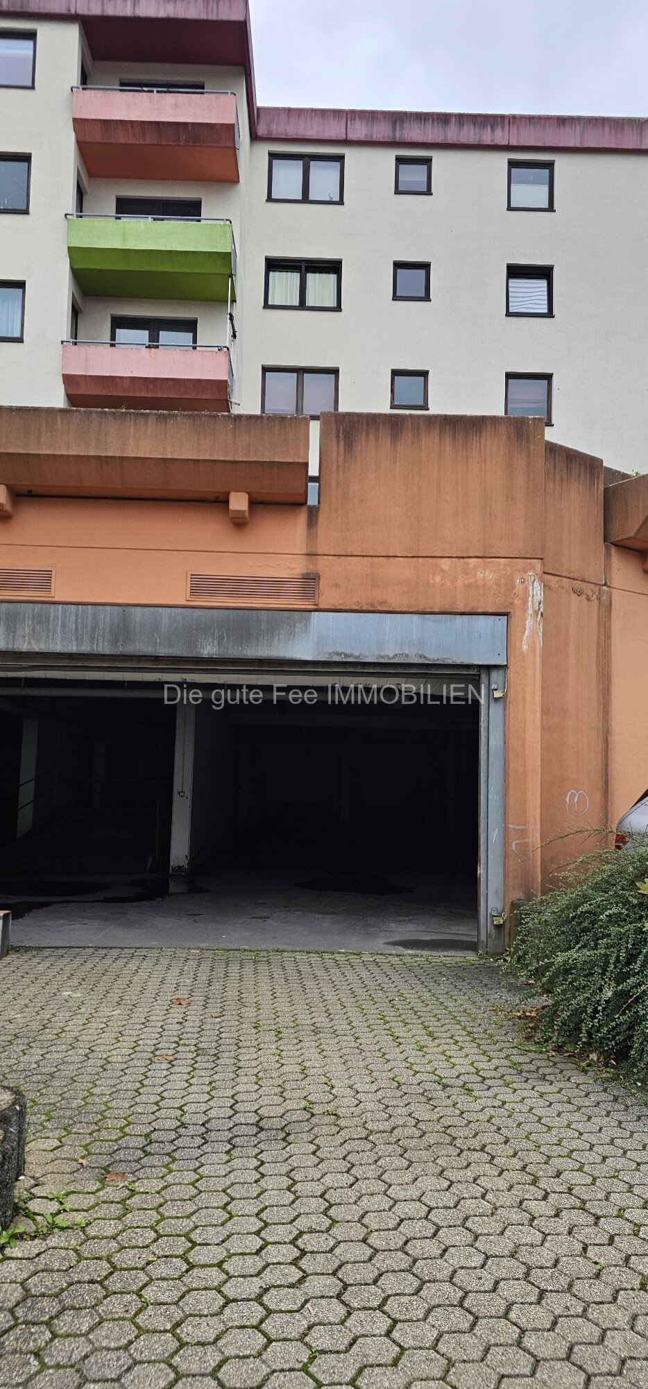  1 - Zimmer Appartement mit Balkon, in Uni Nähe, für Investoren