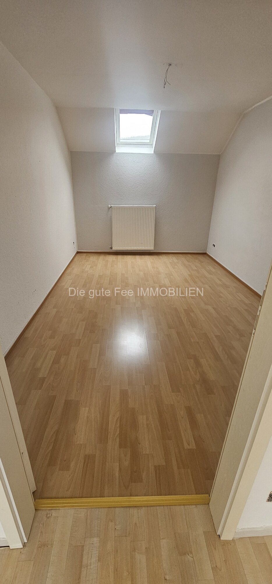  Schöne große und gemütliche  4 -Zimmer Wohnung in Mehring