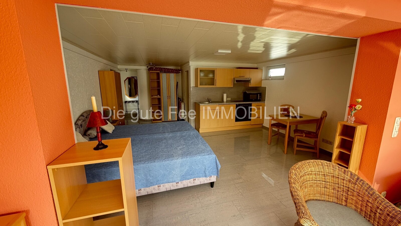 Idyllische schöne möblierte Wohnung mit Terrasse für Pendler