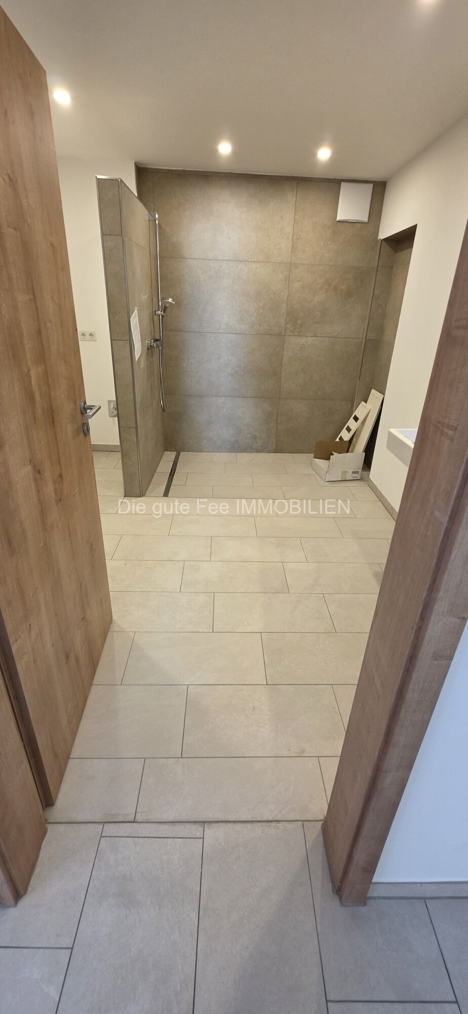  Schöne große 3 -Zimmer Wohnung mit Balkon in Mehring