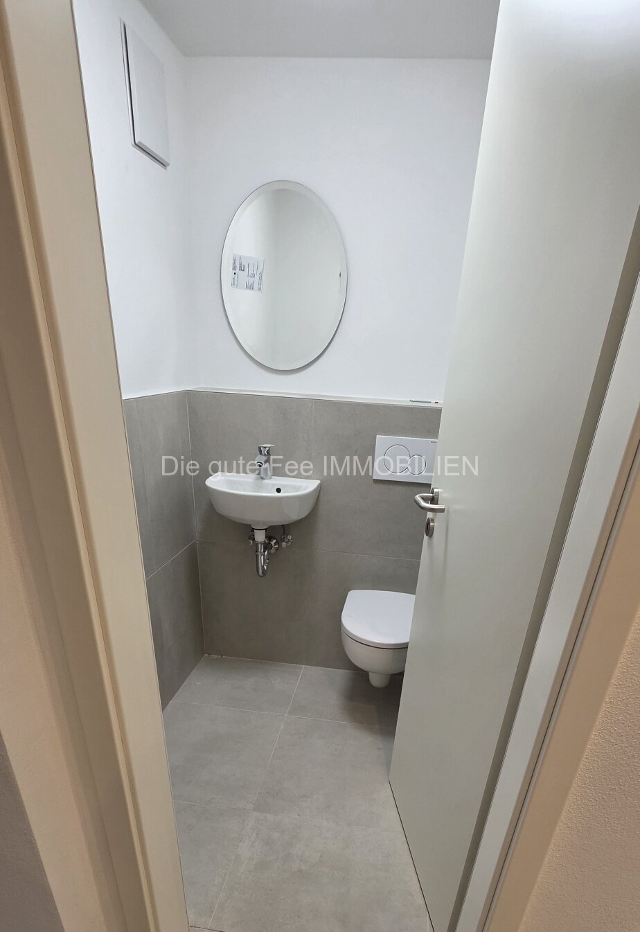  Schöne, moderne 3 Zimmer Wohnung mit Terrasse, Erstbezug
