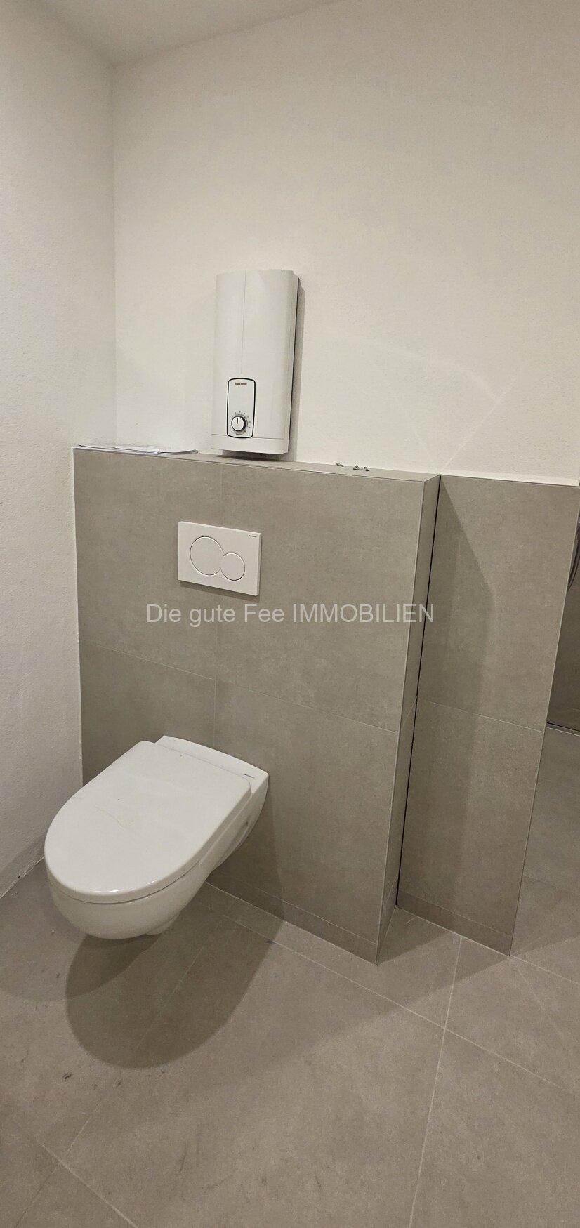  Schöne, moderne 3 Zimmer Wohnung mit Terrasse, Erstbezug