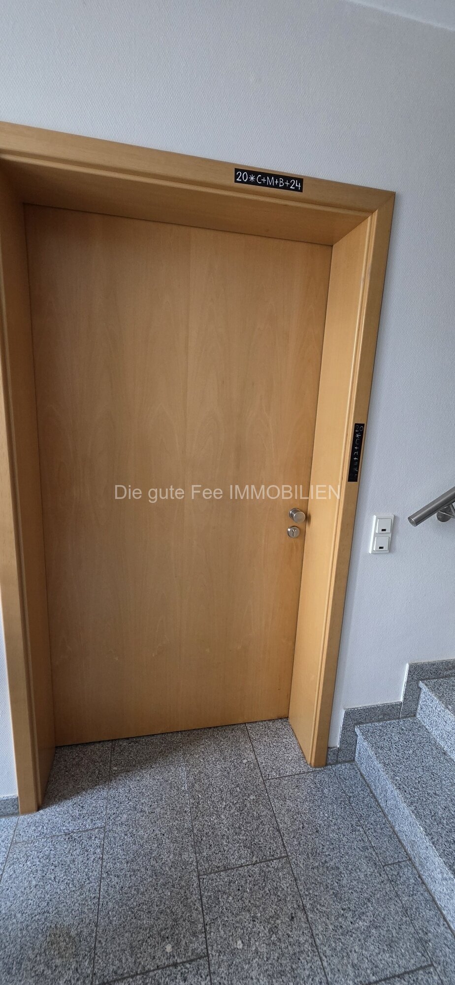 *** Reserviert *** Schöne, helle 2 - ZKB - Wohnung mit Balkon in Heiligkreuz