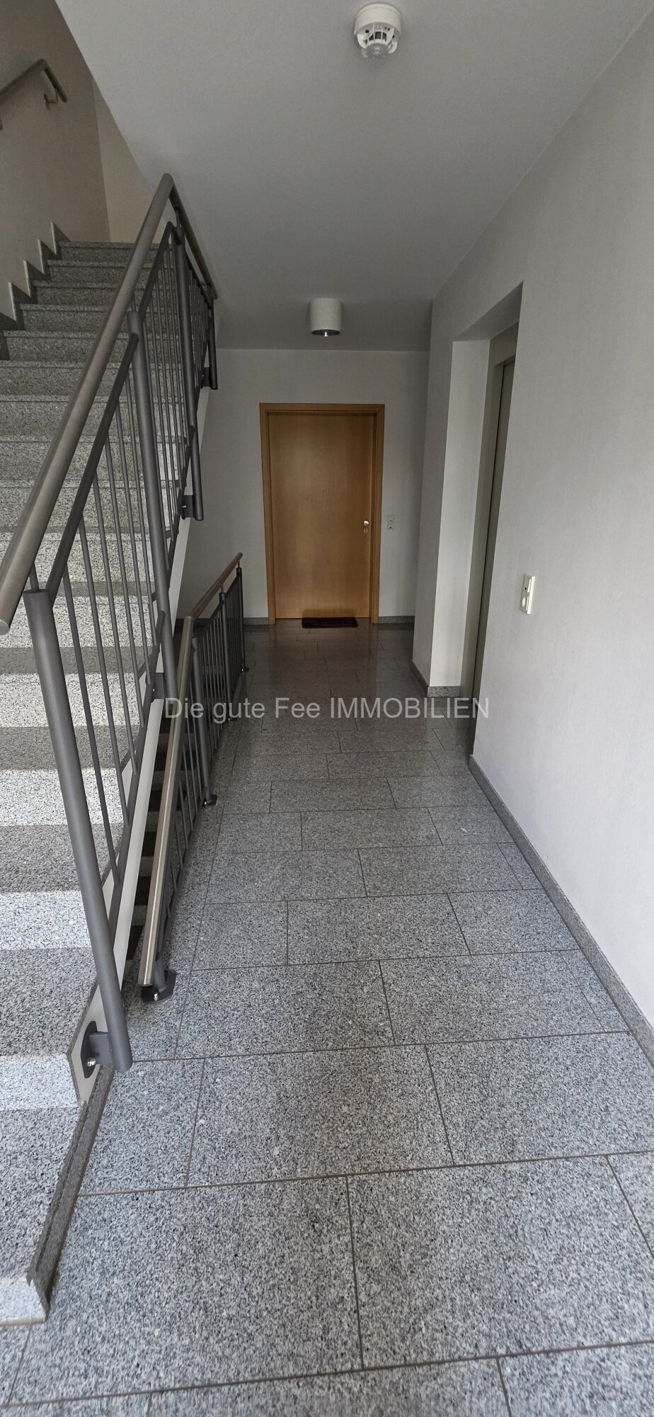 *** Reserviert *** Schöne, helle 2 - ZKB - Wohnung mit Balkon in Heiligkreuz