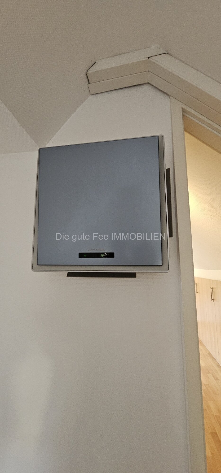 1 Klimaanlage mit 2 Geräte in der  oberen Etage