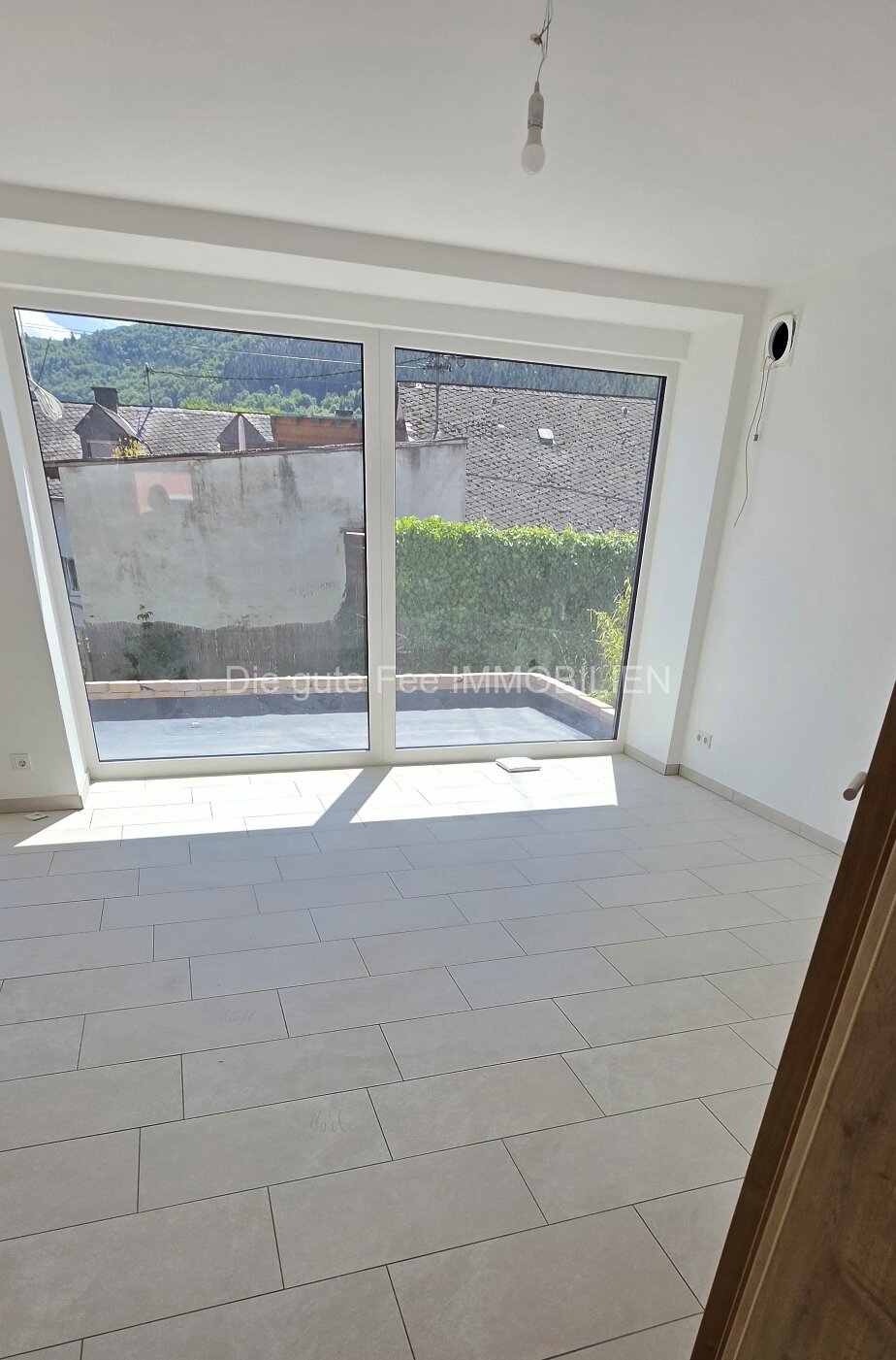 Wohnzimmer mit Balkon Wohnzimmer mit Balkon