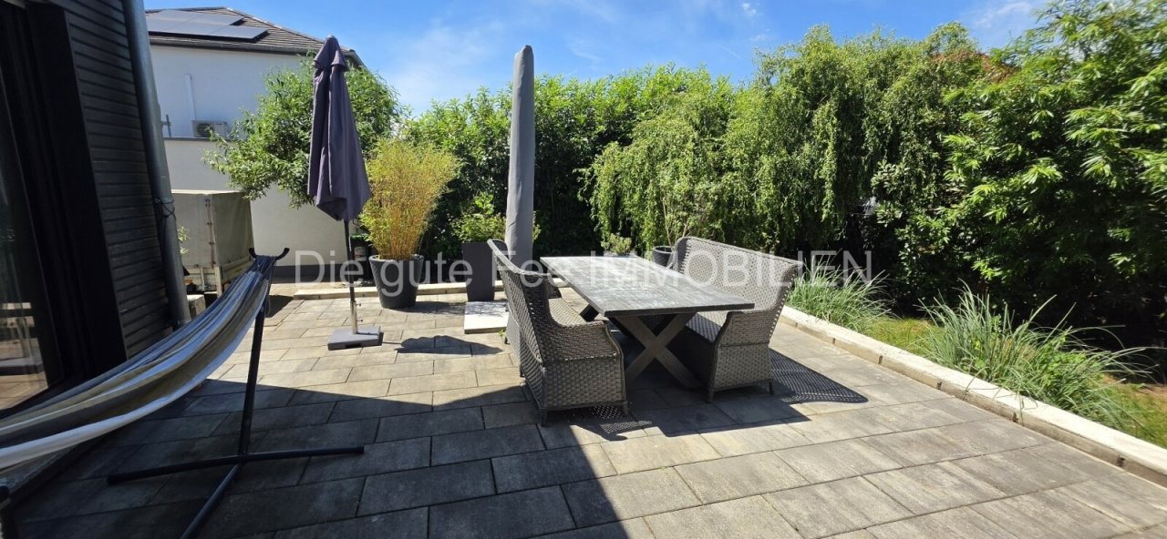 2. Terrassenbereich 2. Terrassenbereich