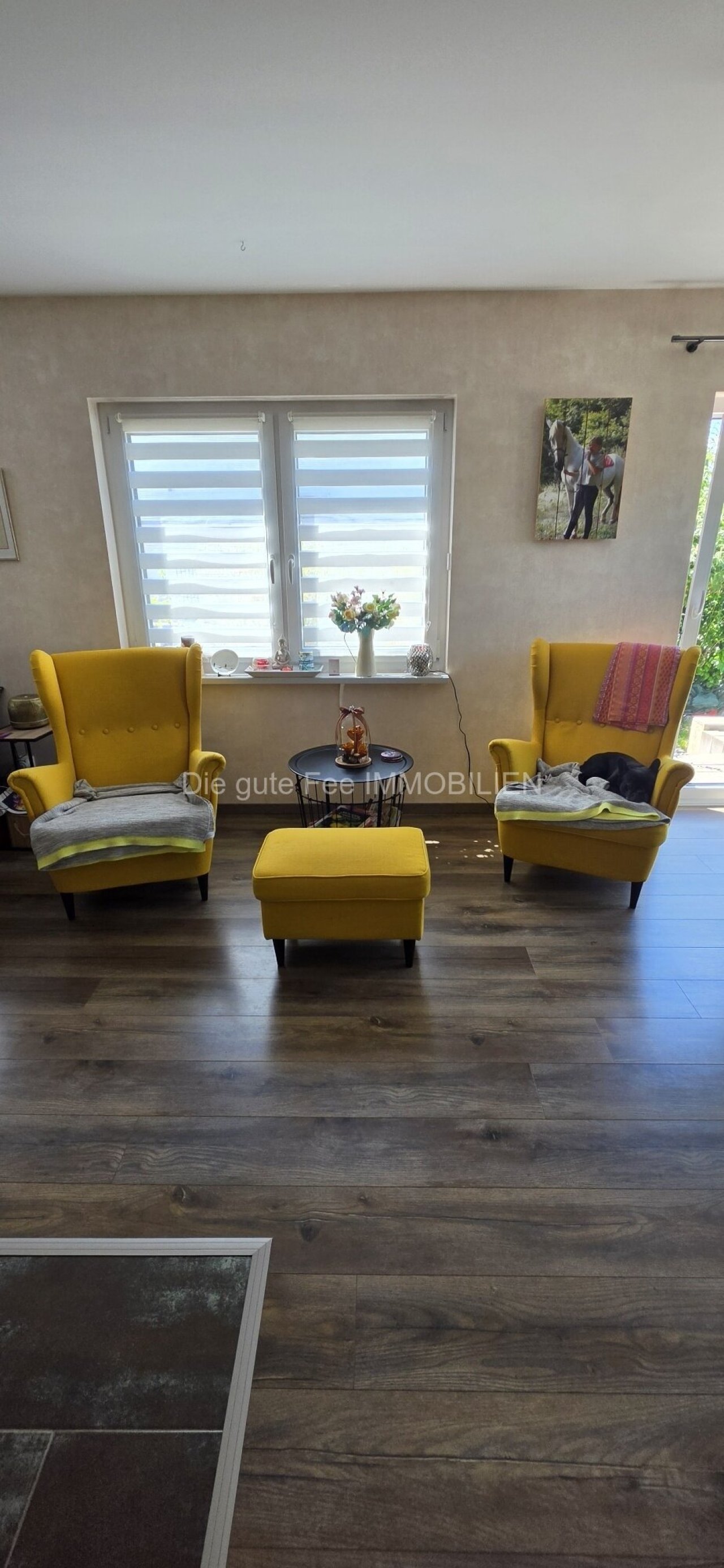 Wohnzimmer Ruhebreich mit Türe zur Terrasse Wohnzimmer Ruhebreich mit Türe zur Terrasse